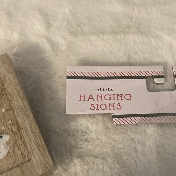 Target BP 2019 Mini Hanging Christmas Signs - Picture 9 of 9